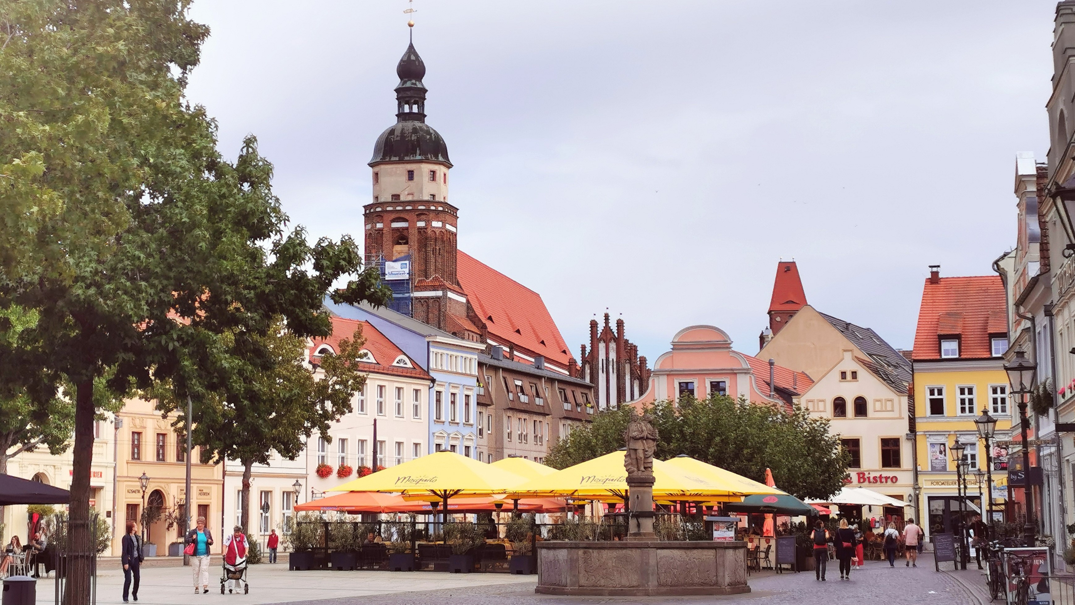 Es wird der Altmarkt in Cottbus auf einem Bild gezeigt.