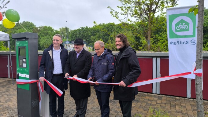 Übergabe des Fahrradparks am Bahnhof Fredersdorf