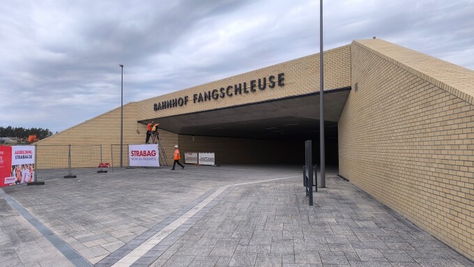 Bahnhofsvorplatz Fangschleuse Bild 6