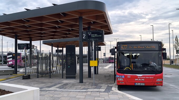 Bahnhofsvorplatz Fangschleuse Bild 2